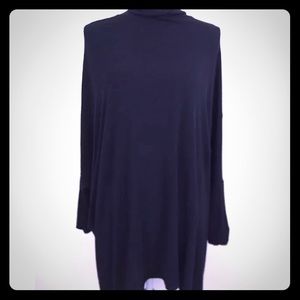 NEW $78 black Dolmain tunic blouse Size Medium